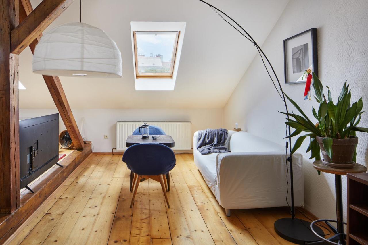 Апартаменты Prague Days - Sunlit Attic Loft In Vinohrady Экстерьер фото